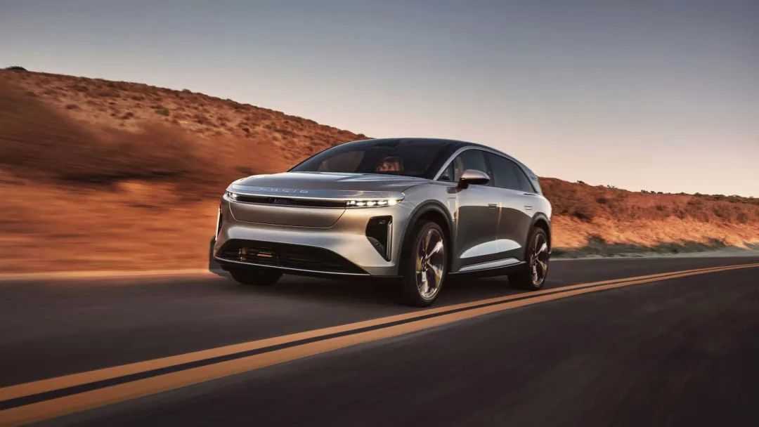 Lucid Gravity: A New Challenger in the Electric SUV Market